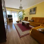 Appartement 3 *
